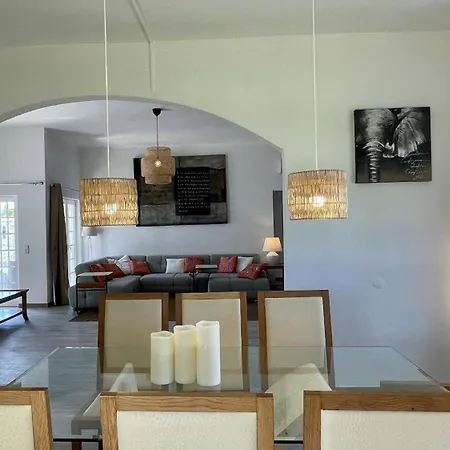 Laranjal By Check-in Portugal Картейра